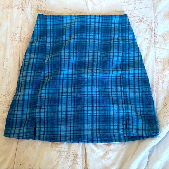 Blue plaid skirt - Picture 2 of 2